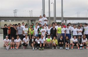 SRLA students and staff pose for a group picture before their 20 mile run four weeks before the 26.2 Los Angeles Marathon. 